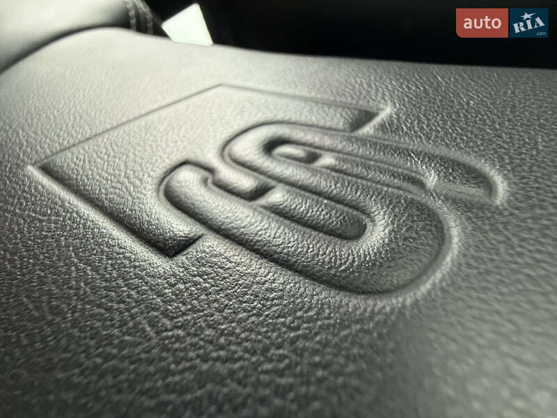 Внедорожник / Кроссовер Audi Q7 2015 в Черновцах