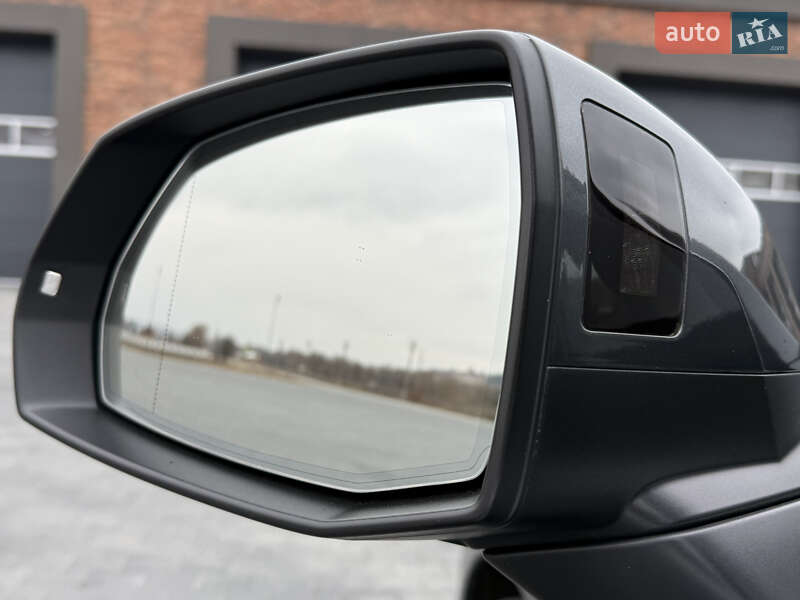Внедорожник / Кроссовер Audi Q7 2015 в Черновцах