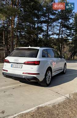 Позашляховик / Кросовер Audi Q7 2021 в Славуті