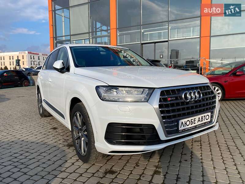 Внедорожник / Кроссовер Audi Q7 2016 в 