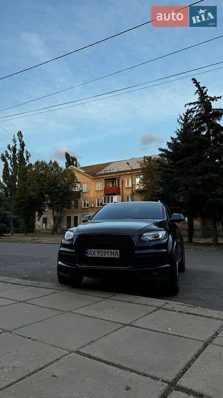 Внедорожник / Кроссовер Audi Q7 2010 в 