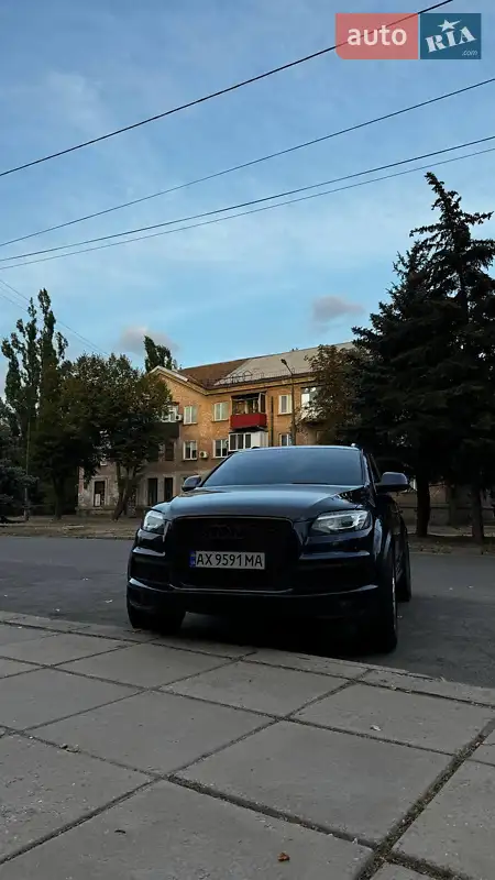 Внедорожник / Кроссовер Audi Q7 2010 в 
