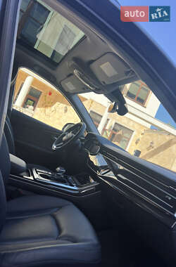 Внедорожник / Кроссовер Audi Q7 2022 в 