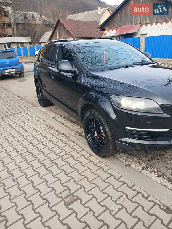 Позашляховик / Кросовер Audi Q7 2008 в 