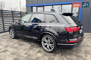 Позашляховик / Кросовер Audi Q7 2019 в Рівному