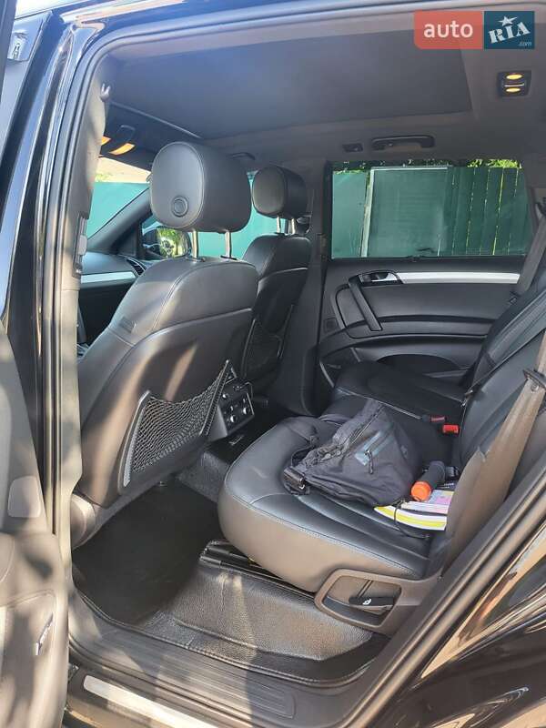 Внедорожник / Кроссовер Audi Q7 2013 в Измаиле
