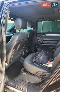 Внедорожник / Кроссовер Audi Q7 2013 в 