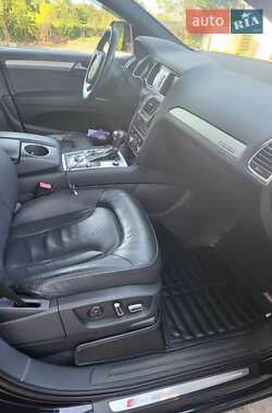 Внедорожник / Кроссовер Audi Q7 2013 в 