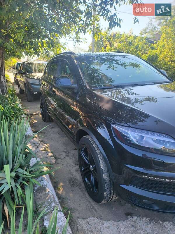 Внедорожник / Кроссовер Audi Q7 2013 в Измаиле