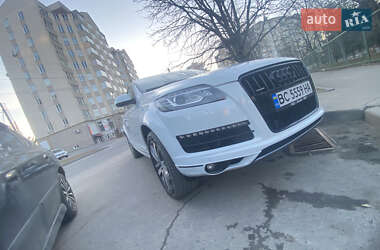 Внедорожник / Кроссовер Audi Q7 2015 в 
