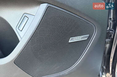 Позашляховик / Кросовер Audi Q7 2010 в 