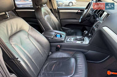 Позашляховик / Кросовер Audi Q7 2010 в 