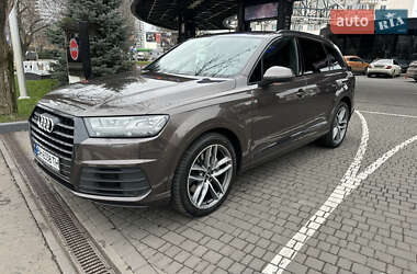 Позашляховик / Кросовер Audi Q7 2016 в 