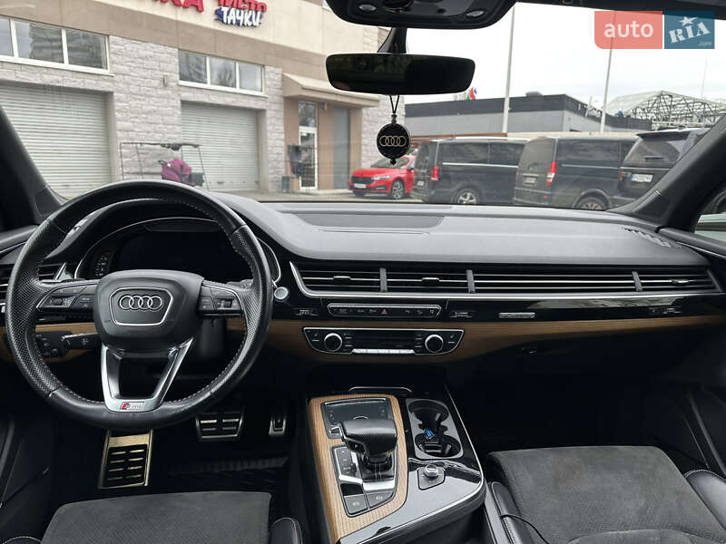 Внедорожник / Кроссовер Audi Q7 2016 в Одессе