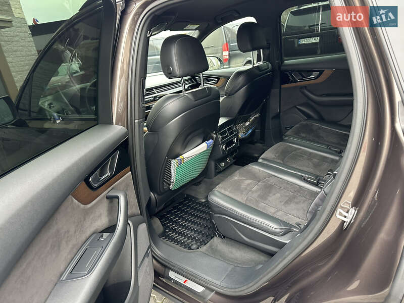 Внедорожник / Кроссовер Audi Q7 2016 в Одессе