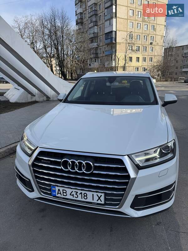 Внедорожник / Кроссовер Audi Q7 2016 в Виннице