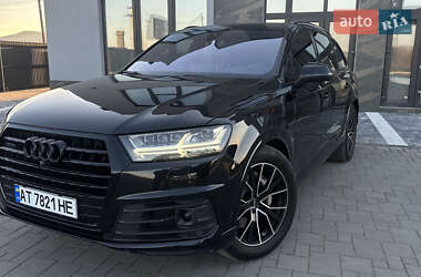 Позашляховик / Кросовер Audi Q7 2016 в 