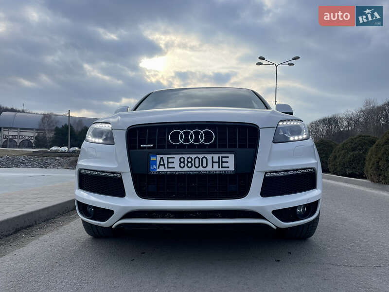 Позашляховик / Кросовер Audi Q7 2014 в Дніпрі