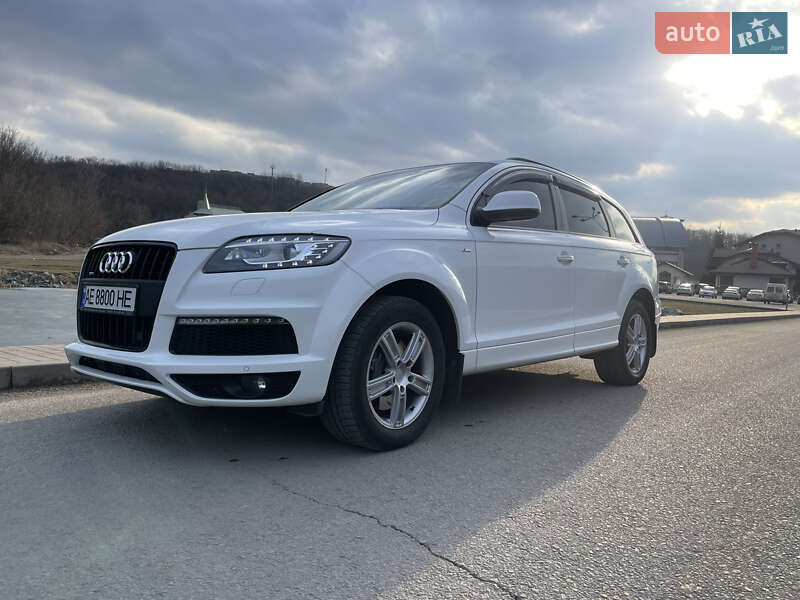 Позашляховик / Кросовер Audi Q7 2014 в Дніпрі