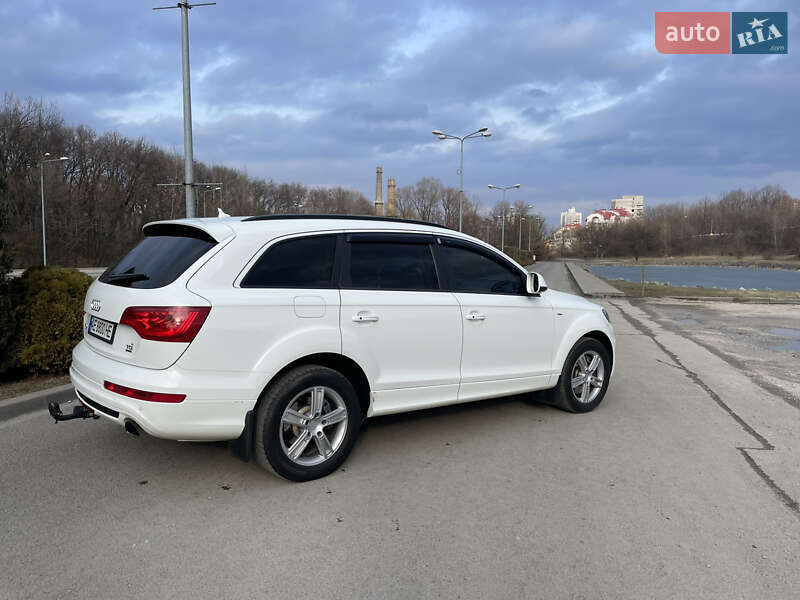 Позашляховик / Кросовер Audi Q7 2014 в Дніпрі