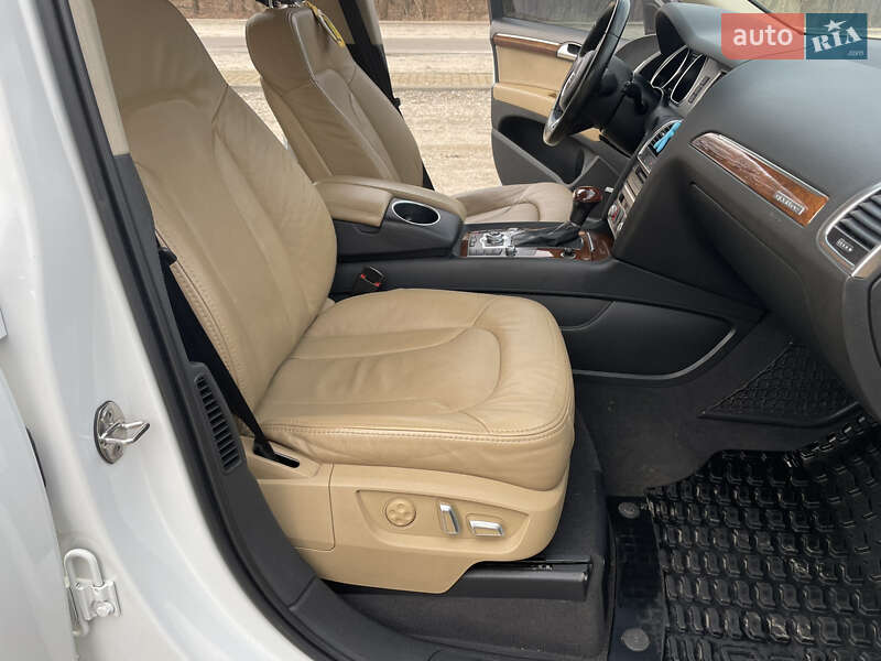Позашляховик / Кросовер Audi Q7 2014 в Дніпрі