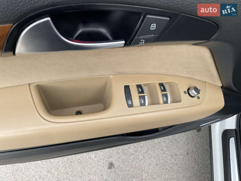 Позашляховик / Кросовер Audi Q7 2014 в Дніпрі