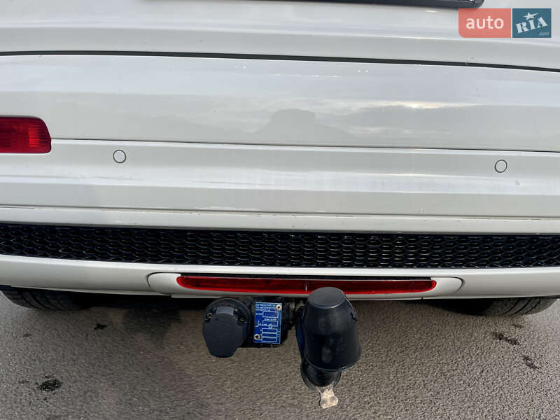 Позашляховик / Кросовер Audi Q7 2014 в Дніпрі