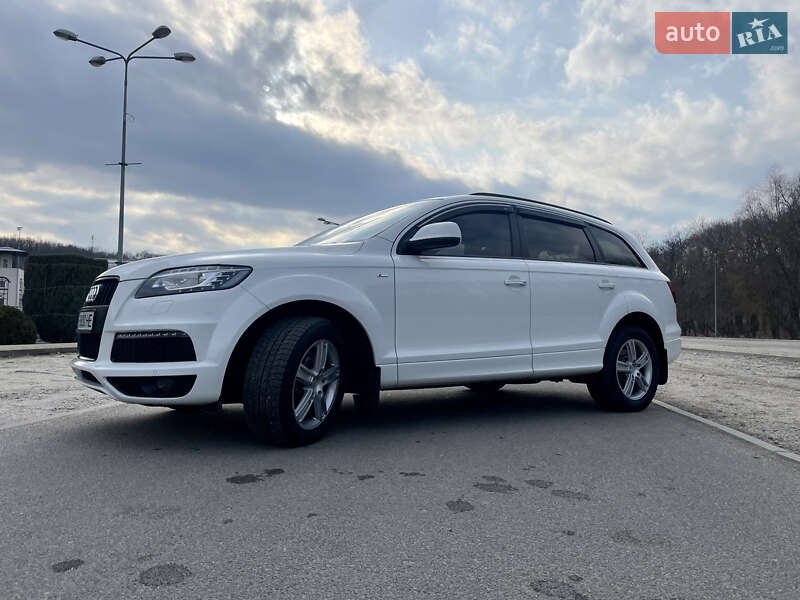 Позашляховик / Кросовер Audi Q7 2014 в Дніпрі