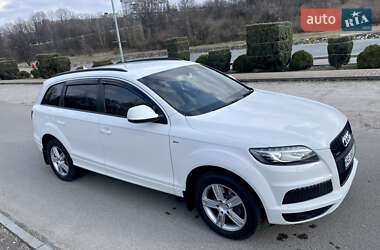 Позашляховик / Кросовер Audi Q7 2014 в 