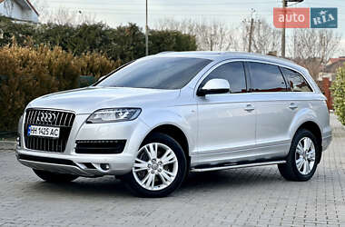 Позашляховик / Кросовер Audi Q7 2014 в 