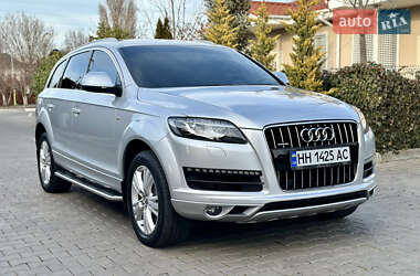 Позашляховик / Кросовер Audi Q7 2014 в 