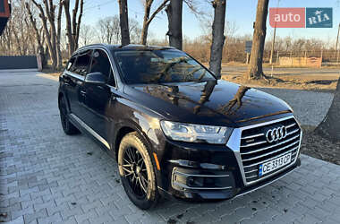 Внедорожник / Кроссовер Audi Q7 2015 в Черновцах