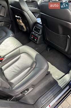 Внедорожник / Кроссовер Audi Q7 2013 в 
