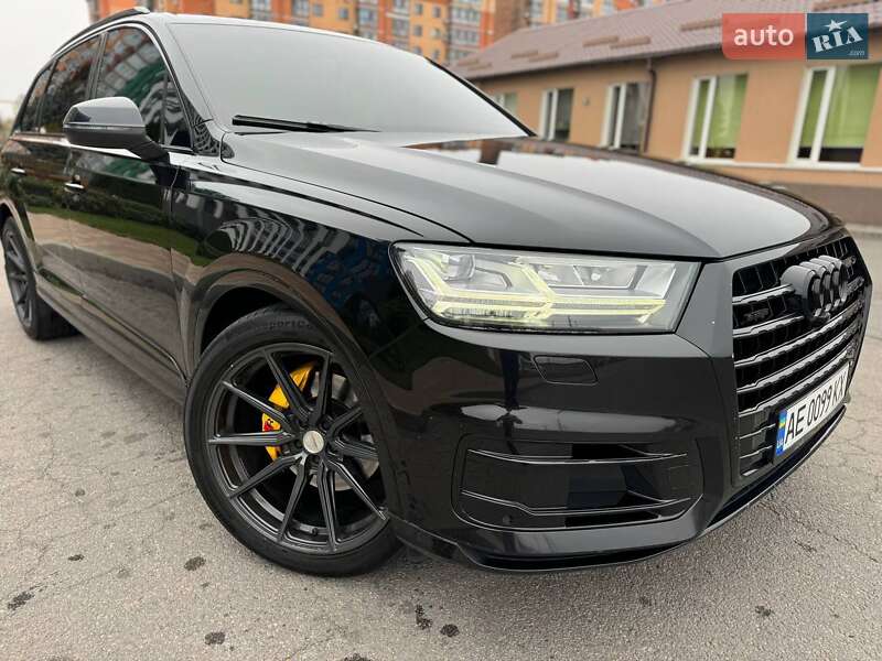 Внедорожник / Кроссовер Audi Q7 2016 в Днепре