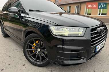 Внедорожник / Кроссовер Audi Q7 2016 в 