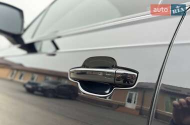 Внедорожник / Кроссовер Audi Q7 2016 в 