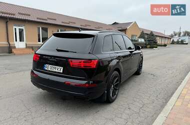 Внедорожник / Кроссовер Audi Q7 2016 в 