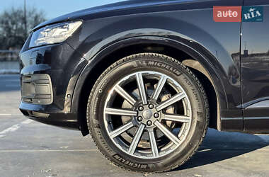 Позашляховик / Кросовер Audi Q7 2019 в Києві