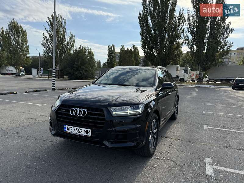 Позашляховик / Кросовер Audi Q7 2017 в Дніпрі