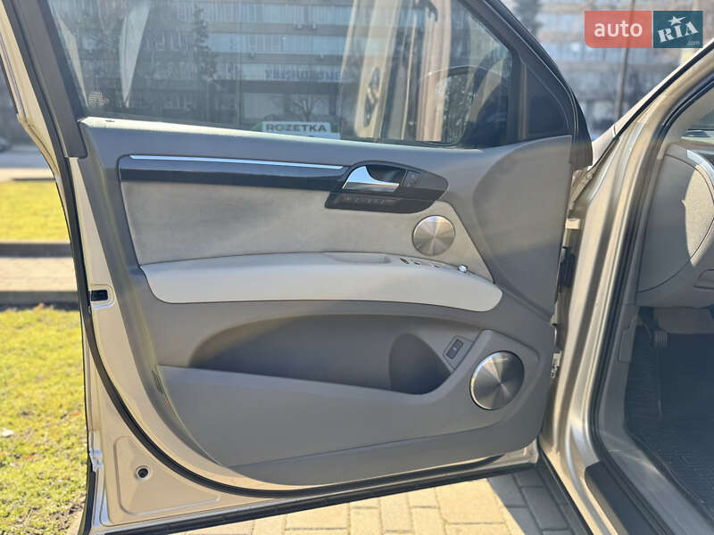 Позашляховик / Кросовер Audi Q7 2012 в Дніпрі фото 15 Позашляховик / Кросовер Audi Q7 2012 в Дніпрі