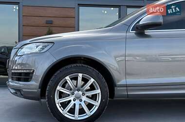 Позашляховик / Кросовер Audi Q7 2013 в 