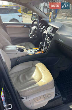 Внедорожник / Кроссовер Audi Q7 2006 в 