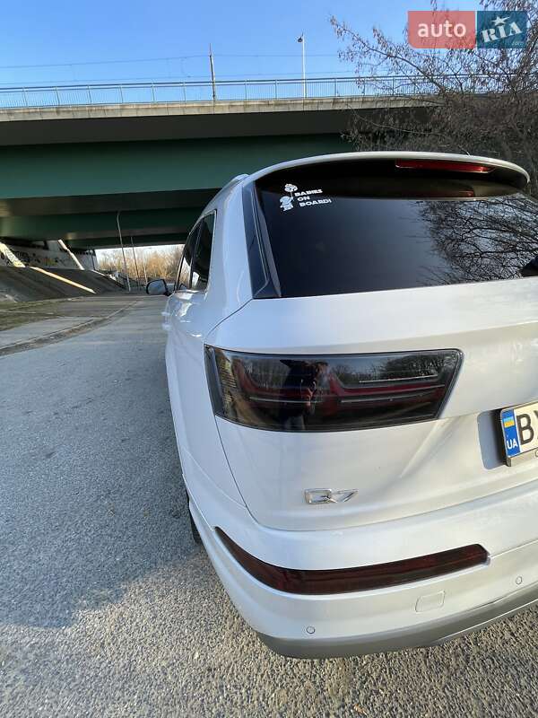 Внедорожник / Кроссовер Audi Q7 2017 в Хмельницком