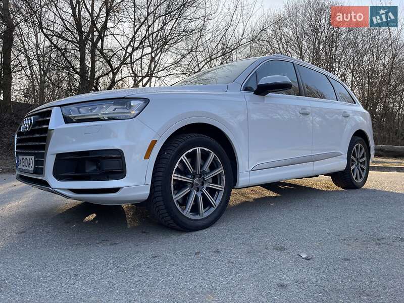 Внедорожник / Кроссовер Audi Q7 2017 в Хмельницком