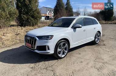 Внедорожник / Кроссовер Audi Q7 2022 в 