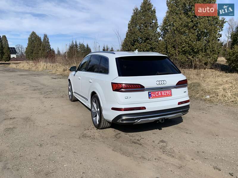 Позашляховик / Кросовер Audi Q7 2022 в Дрогобичі