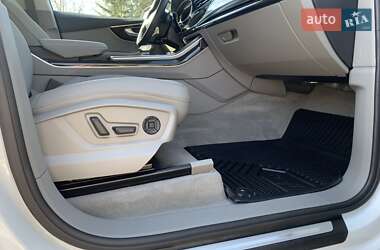 Внедорожник / Кроссовер Audi Q7 2022 в 