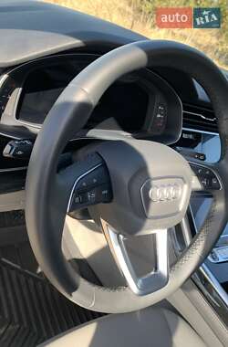 Внедорожник / Кроссовер Audi Q7 2022 в 