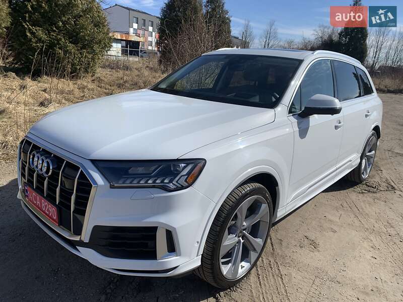 Внедорожник / Кроссовер Audi Q7 2022 в 