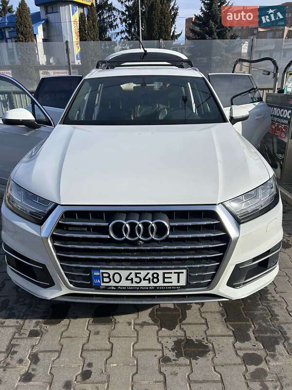 Внедорожник / Кроссовер Audi Q7 2015 в Тернополе